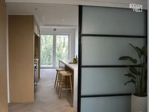 ESTUDIO funcional y luminoso