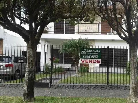 Casa  en Venta ubicado en Quilmes Oeste, Quilmes, G.B.A. Zona Sur - SVN0653_LP584441_1