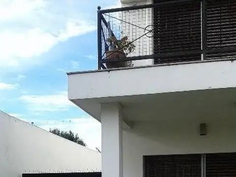 Casa en Venta en Quilmes Oeste, USD 240.000