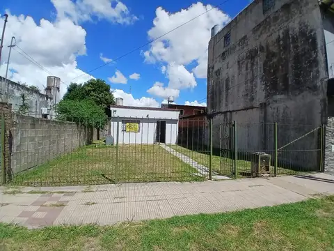 VENTA DE CASA Y QUINCHO A TERMINAR  EN MERLO BS AS