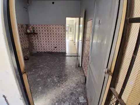 VENTA DE CASA Y QUINCHO A TERMINAR  EN MERLO BS AS