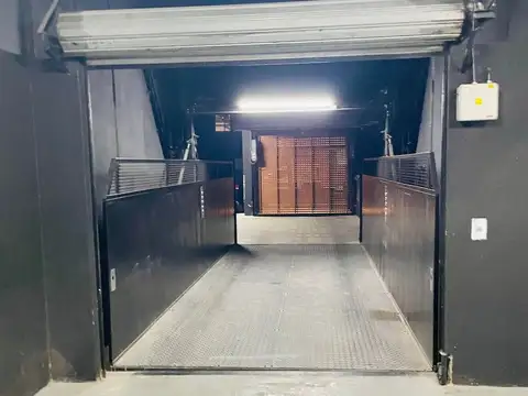 VENTA COCHERA DESCUBIERTA COGHLAN PIROVANO