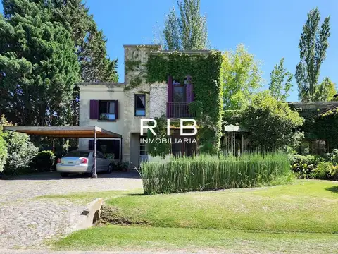 Propiedad Estilo Italiano sobre 1450 m2