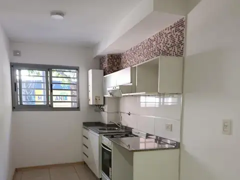 Departamento en Alquiler en Echesortu, $ 360.000