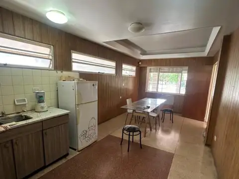 VENTA CASA 4 DORMITORIOS PADUA MERLO