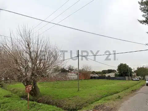 Dos Lotes escriturados a la VENTA sobre la esquina 508 y 132  / 600 m2 BAJA DE PRECIO USD 100.000.-