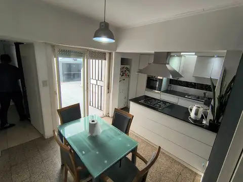 Casa 4 ambientes con 1 baño