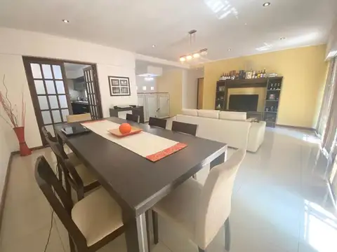 CASA EN VENTA /PERMUTA 3 dormitorios