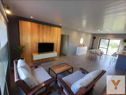 Casa en venta - 2 Dormitorios 1 Baño - Costa Chica