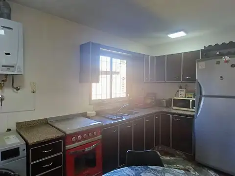 CASA AMERICANA 3 DORM + FONDO S/LOTE DE 234 MTS2