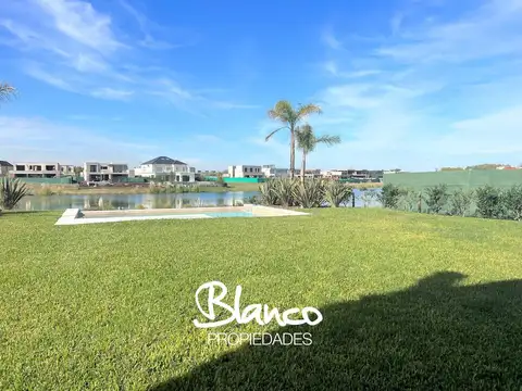 Pilará - La Calesa 1600