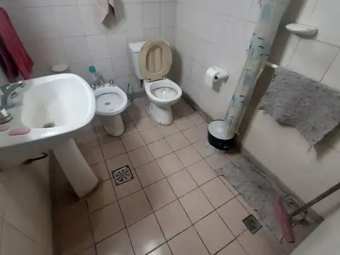 VENTA CASA 4 AMBIENTES MERLO QUINCHO Y COCHERA