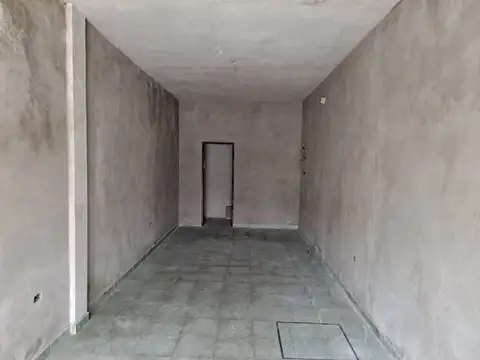 LOCAL EN ALQUILER EN LLAVALLOL 