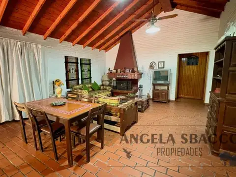 Hermosa Casa quinta en Barrio parque Jularo.