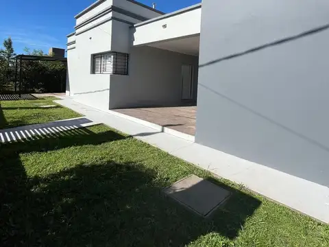 Casa en Venta al Oeste
