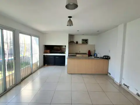 VENTA CASA 3 DORMITORIOS EN SAN VICENTE, CORDOBA.