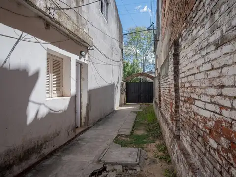 VENTA CASA 3 DORM A REFACCIONAR - AV. GRAL LOPEZ 