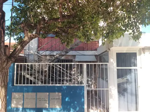 Hipólito Yrigoyen 1700