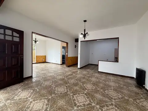 ALQUILER DE CASA EN PH 3 AMBIENTES EN LAVALLOL