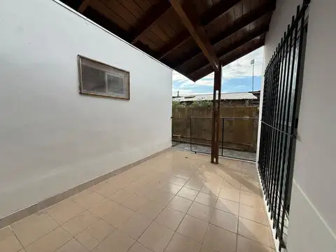 Depto Tipo Casa en Alquiler de 2 dormitorios