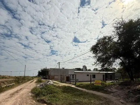 Terreno arbolado y nivelado en B° Portal Arboledas