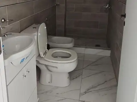 Departamento en Alquiler con 1 cochera