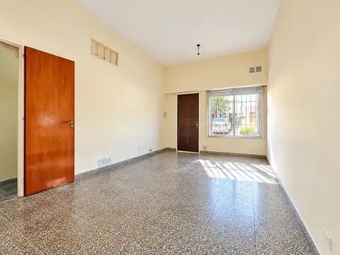 Depto Tipo Casa en Alquiler en Villa Ballester, $ 480.000