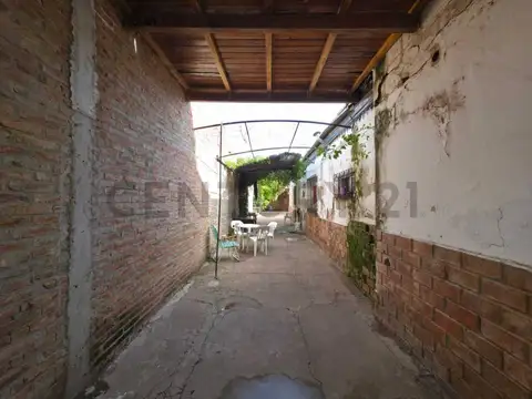 RETASADA   CASA A RECICLAR - VENTA   OPORTUNIDAD - CAÑADA DE GÓMEZ