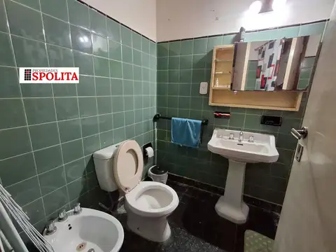 Casa 5 ambientes con 2 baños