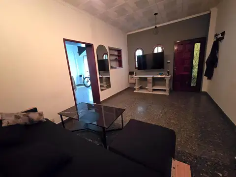 Depto Tipo Casa en Alquiler de 3 ambientes