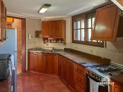 Casa 4 ambientes con 3 baños