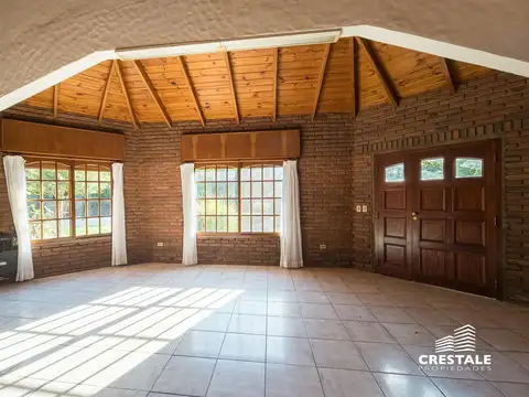 Casa en Venta con 2 cocheras