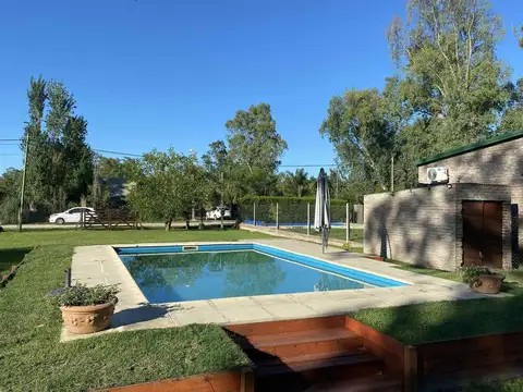 Casa 2 ambientes con 1 baño