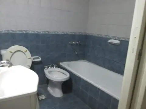 Depto Tipo Casa 2 ambientes con 1 baño