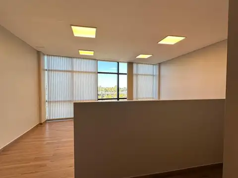 Venta de Oficina en Torre 2 Complejo Vohe - Pilar