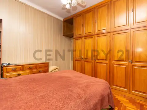 Venta Casa principal de 3 amb + dpto 2 amb - M. Coronado - ACEPTA PERMUTA