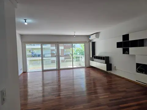 Departamento en Alquiler de 4 ambientes