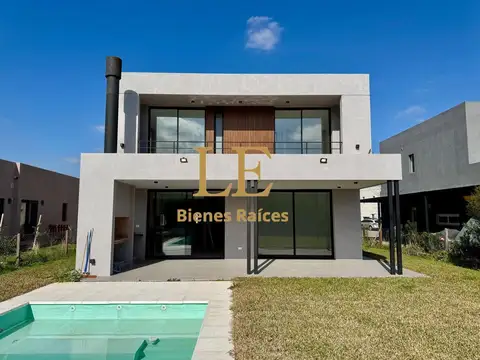 VENTA CASA EN ARAUCARIAS PUERTOS DEL LAGO