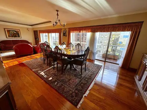 Departamento en Venta de 6 ambientes
