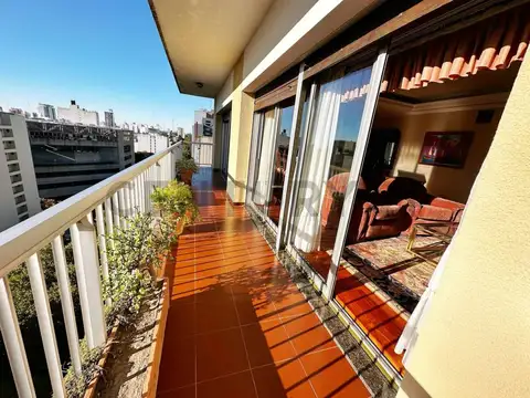 Departamento 6 ambientes con 3 baños
