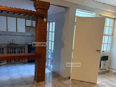 Depto Tipo Casa en Venta de 2 ambientes