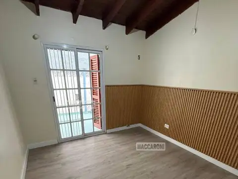 Depto Tipo Casa en Venta en Mataderos, USD 75.000