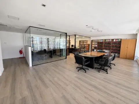 Oficina en Venta en Recoleta, CABA
