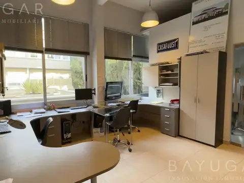 Venta Oficina Comercial PB - Edificio Polo Uno con Cochera / Pilar