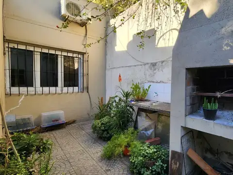 CASA EN VENTA EN RINGUELET