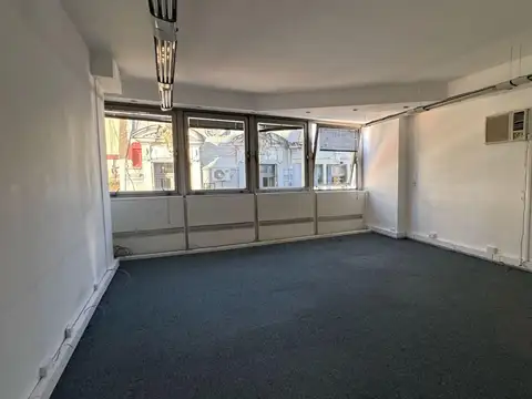 Oficina en Venta con 2 cocheras