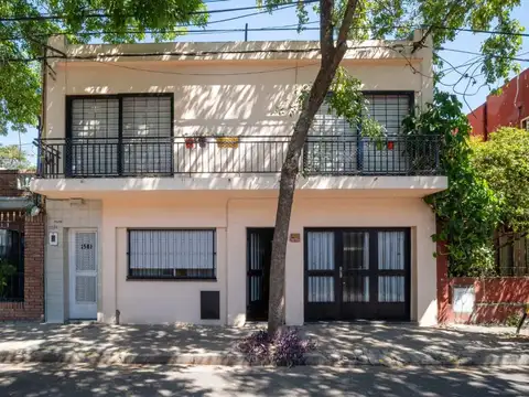CASA EN VENTA TRES DORMITORIOS ARROYITO