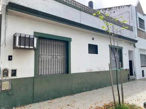 Depto Tipo Casa 4 ambientes con 3 baños