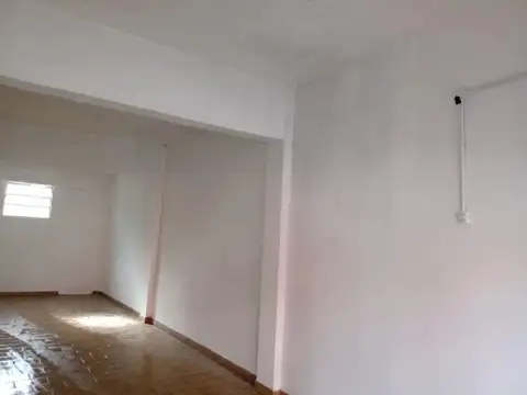 LOTE CON 3 LOCALES A LA VENTA- U$D 170.000