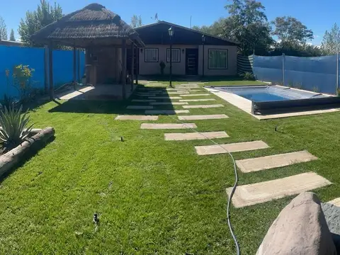 VENTA DE DOS CASAS EN CARRIZAL DE DOS DORMITORIOS